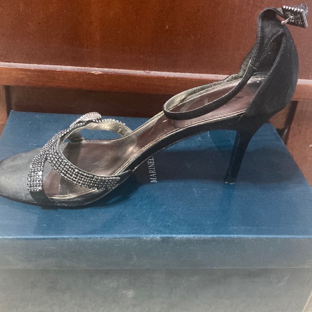 Black strappy heels size 8